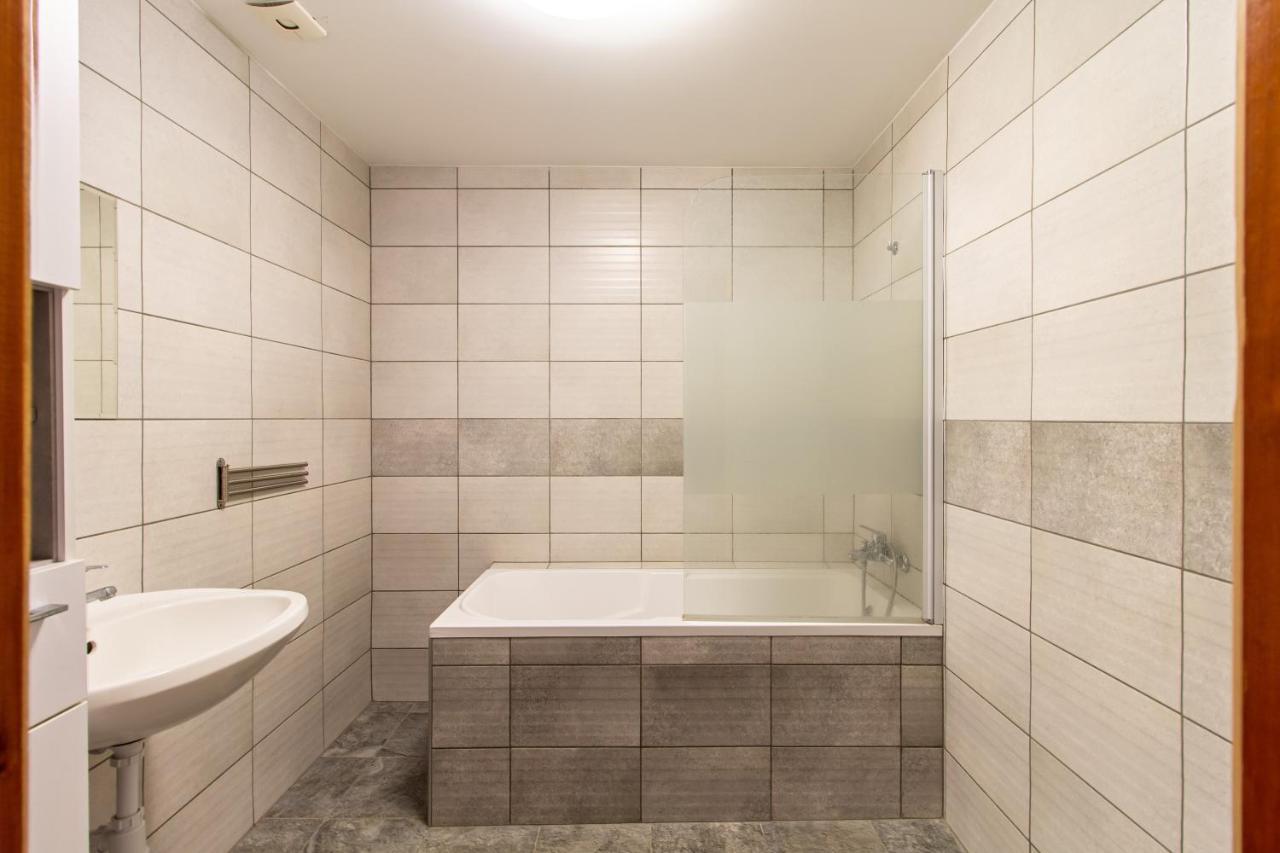 Deli Terasz B Apartman Free Parking, Self-Check-In Anytime Győr Eksteriør bilde