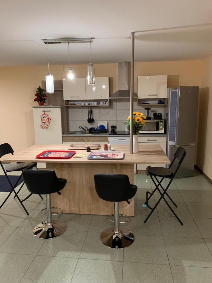Deli Terasz B Apartman Free Parking, Self-Check-In Anytime Győr Eksteriør bilde